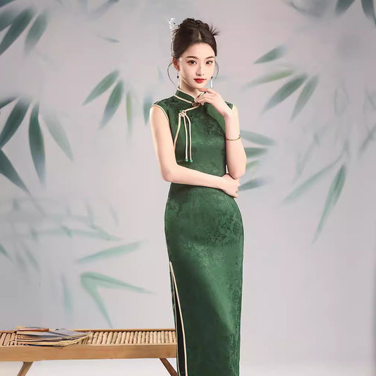 Classic Elegant Cheongsam Dress