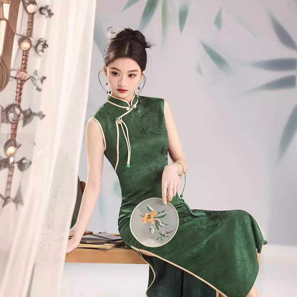 Classic Elegant Cheongsam Dress