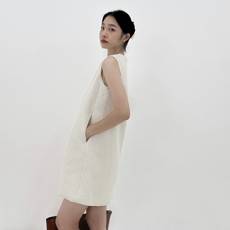 Women's Sheek Sleeveless Apricot Dress