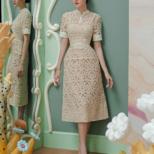 Women's 1950s Elegant Lacey Mid-Dress